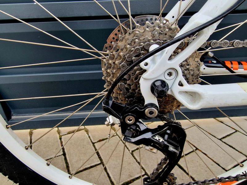 (2)Horské hliníkové kolo KTM Kotoučové brzdy