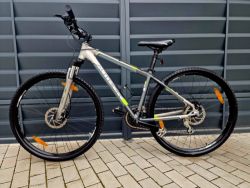 (4)Crossové/Trekingové hliníkové kolo Author