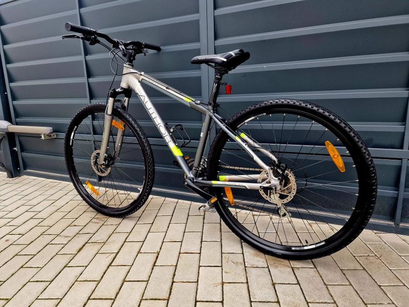 (4)Crossové/Trekingové hliníkové kolo Author