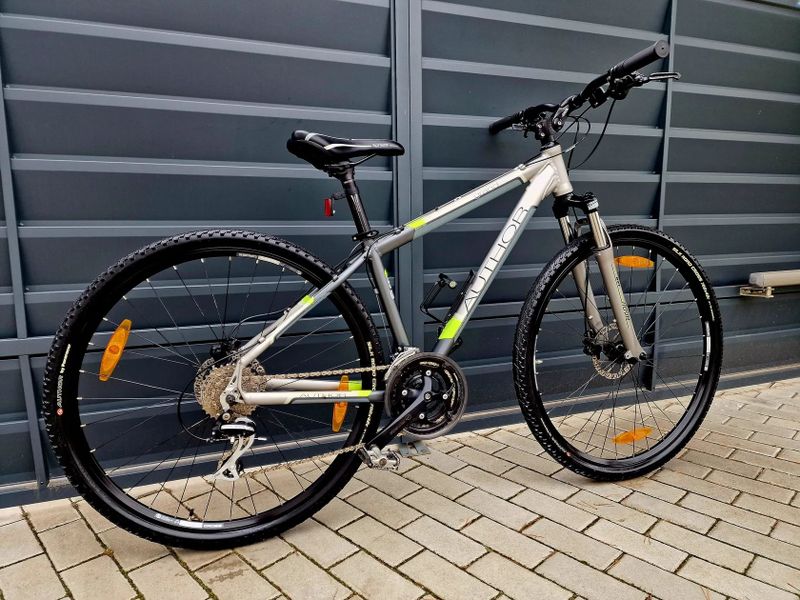 (4)Crossové/Trekingové hliníkové kolo Author