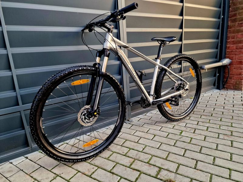 (8)Horské hliníkové kolo Merida 29" 