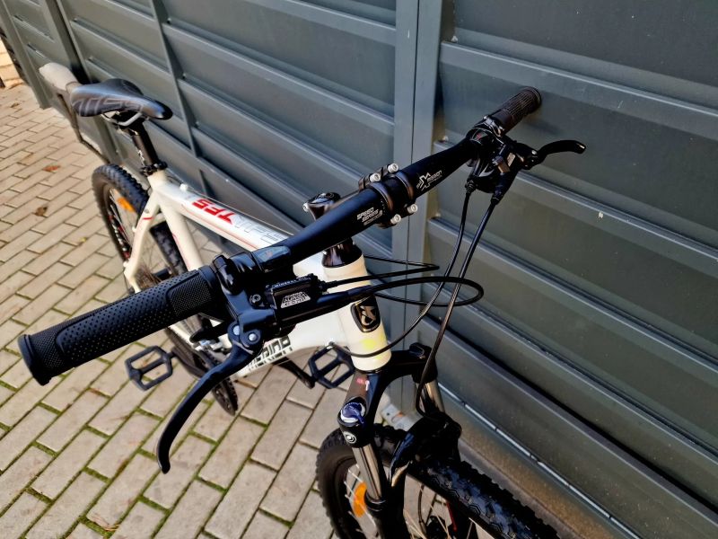 (9)Horské hliníkové kolo Merida Kotoučové brzdy