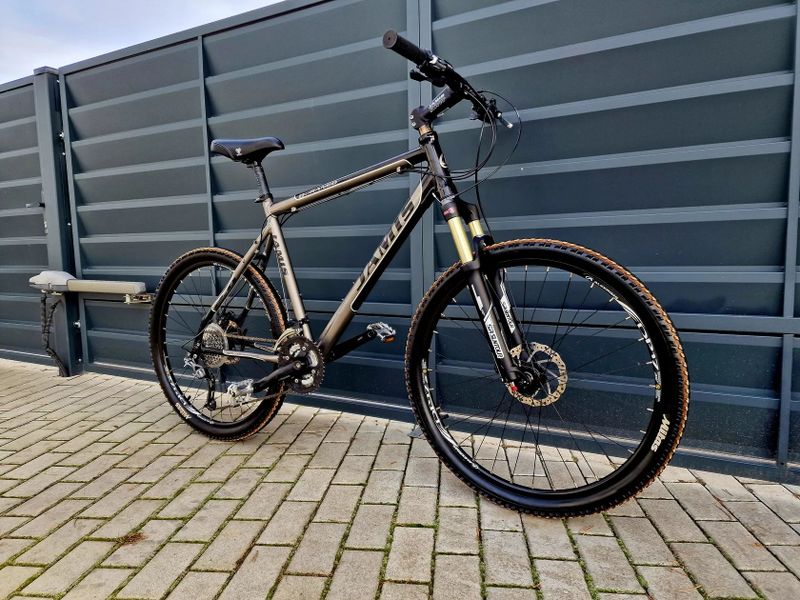 (16)Horské hliníkové kolo Jamis Air