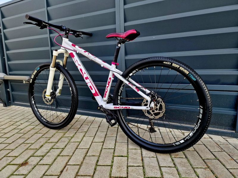 (17)Dámské/Dívčí horské kolo Scud 27,5"