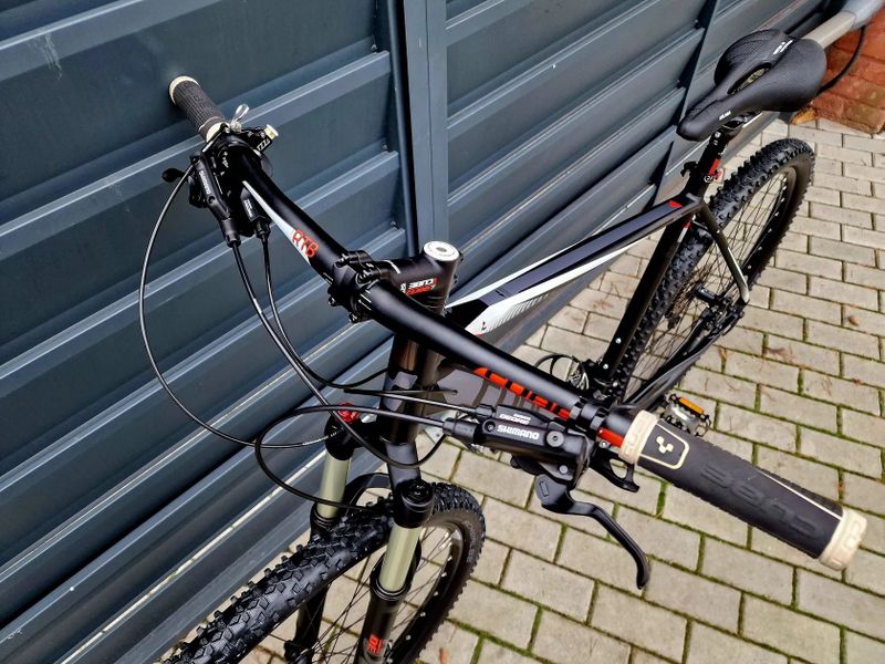 (18)Horské kolo Cube Air 29"