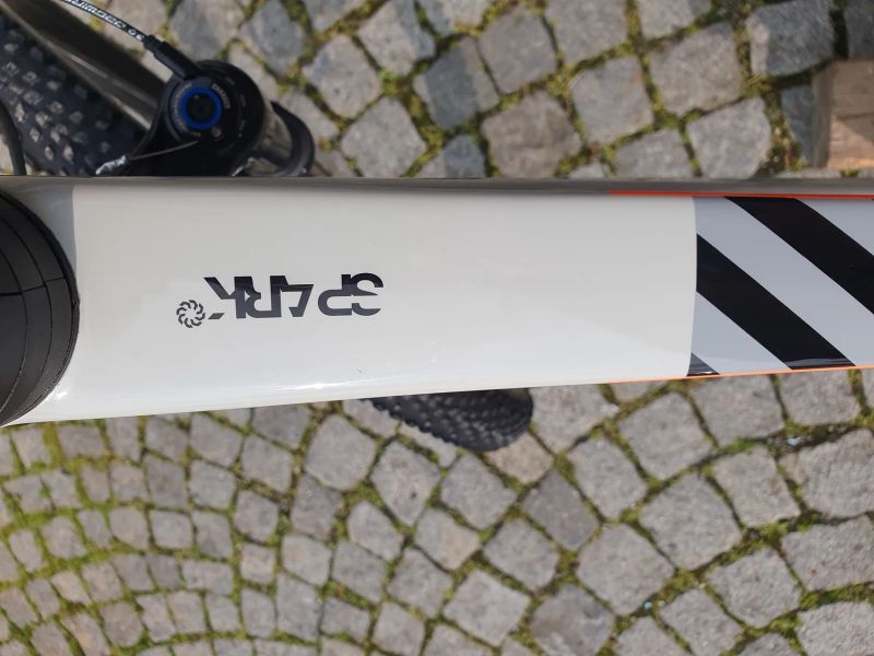 Scott Spark RC Team Issue 2025 vel.M do Července 2027 v záruce výrobce