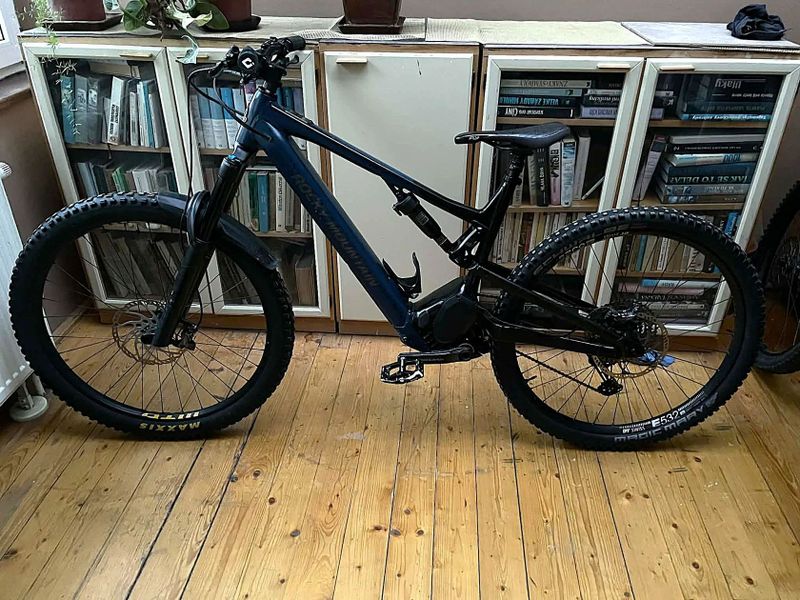 Rocky Mountain Powerplay A70, Fox Float 38 170mm, 108Nm, 1000W