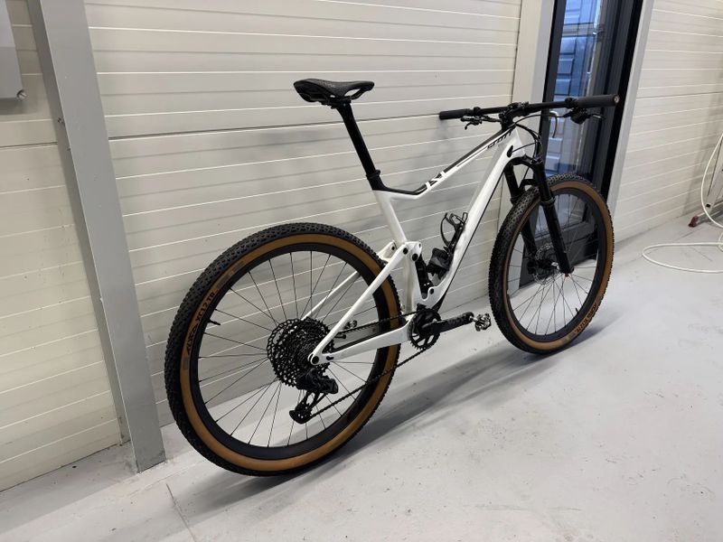 Spark RC 900 Pro 2021/SRAM AXS/ROVAL CONTROL...