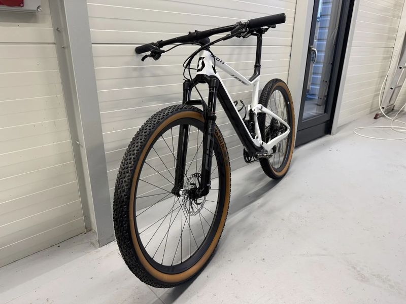 Spark RC 900 Pro 2021/SRAM AXS/ROVAL CONTROL...