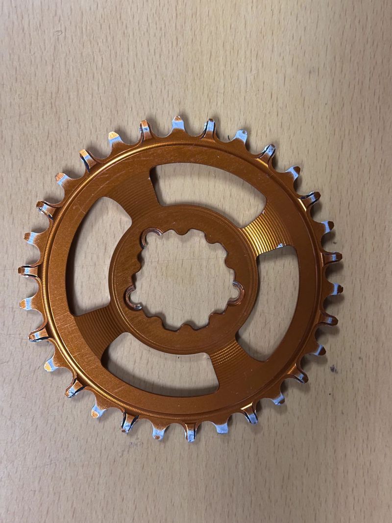 Převodník BURGTEC GXP 30 zubů oranžová barva