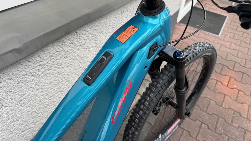 Nové elektrokolo CONWAY Xyron S 2.9 750 Topaz/Red