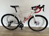 Trek Domane AL 3 Gen 3, senzor kadence, 3 sady kol