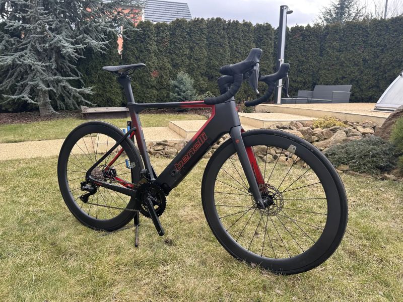 Krásné NOVÉ karbonové elektrokolo Benelli na Ultegra Di2