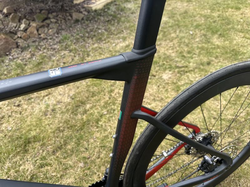 Krásné NOVÉ karbonové elektrokolo Benelli na Ultegra Di2