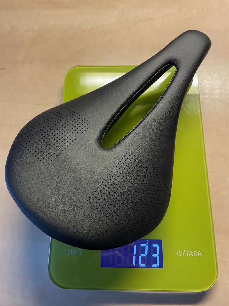 Sedlo karbonové T800 Bike Saddle 143mm 7x9 Carbon