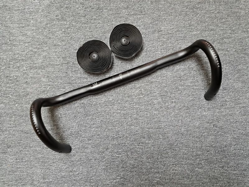 Řidítka Specialized Shallow bend 44cm, 123 drop, 75 reach + omotávka Supacaz 