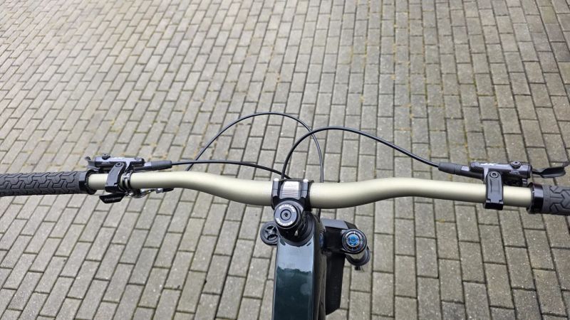 Trek slash gen6 vel L