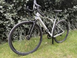 GT GT Gerade Carbon X ve velikosti M