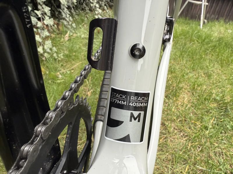 GT Gerade Carbon X ve velikosti M