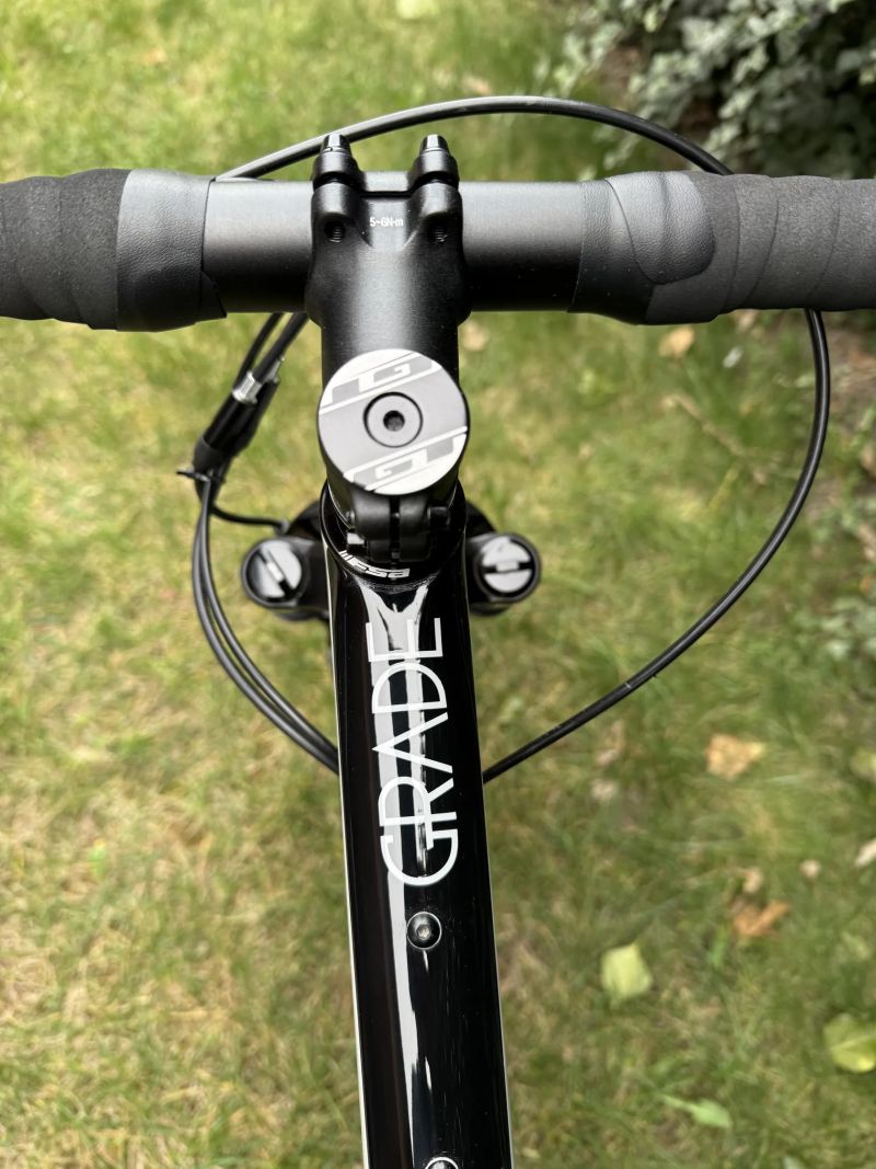 GT Gerade Carbon X ve velikosti M