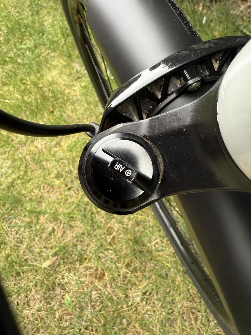 GT Gerade Carbon X ve velikosti M