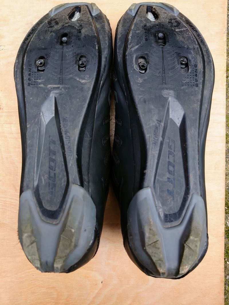 Silniční tretry Scott s BOA