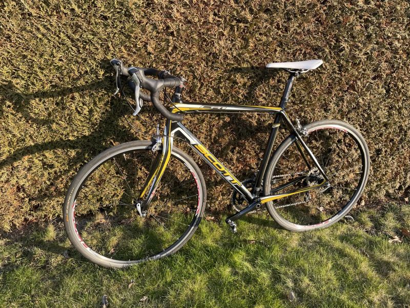 Prodám silniční kolo SCOTT CR1 Comp