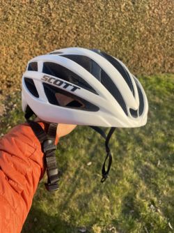 Prodám silniční helmu SCOTT