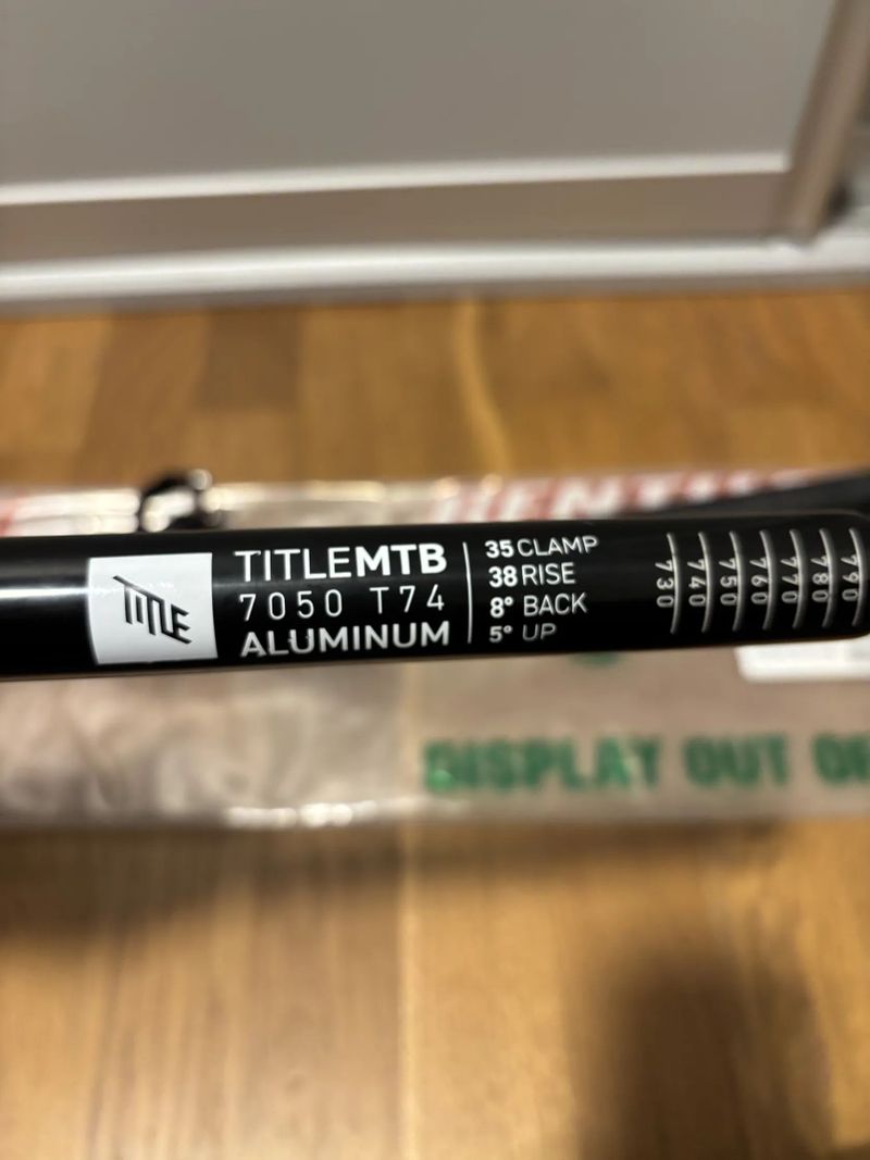 Nová Title řídítka 38mm rise, 35mm průměr