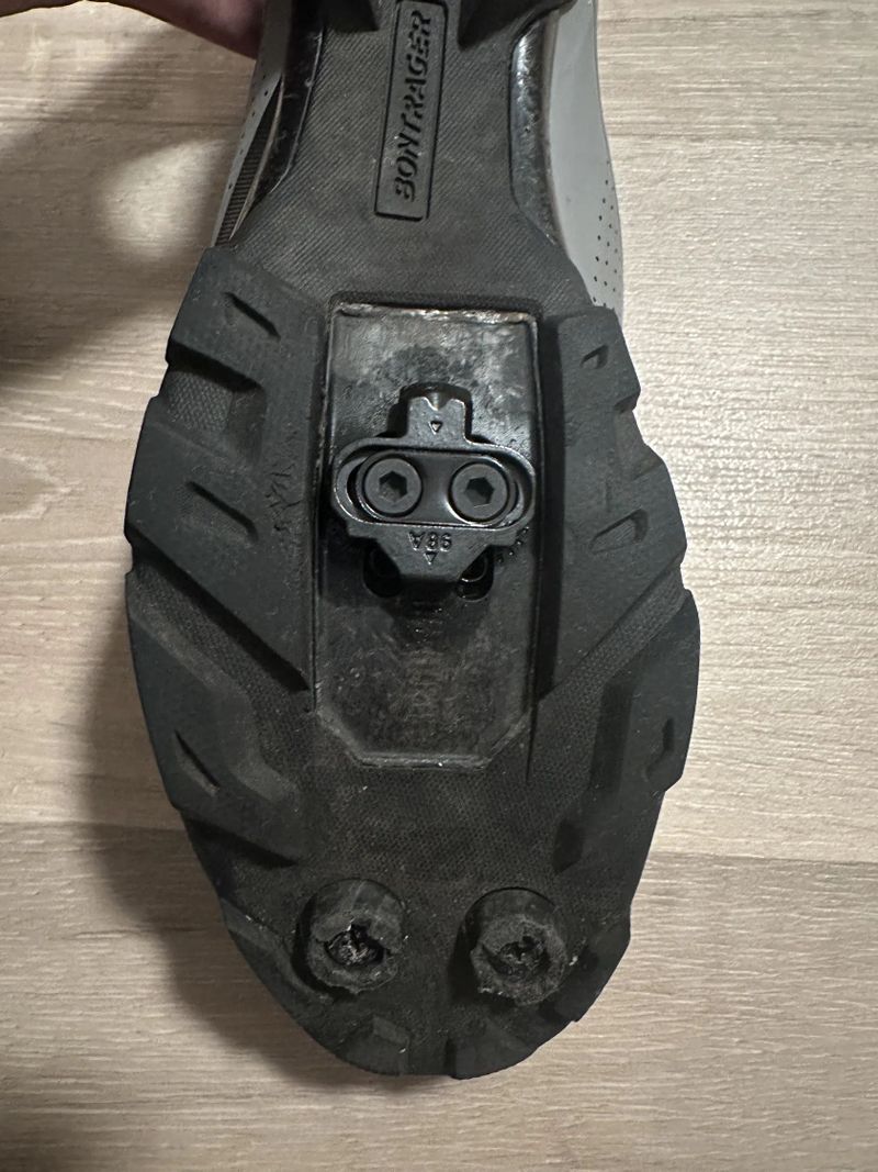 MTB tretry Bontrager Foray – vel. 45/ 28,3cm - pohodlí na kole i u baru