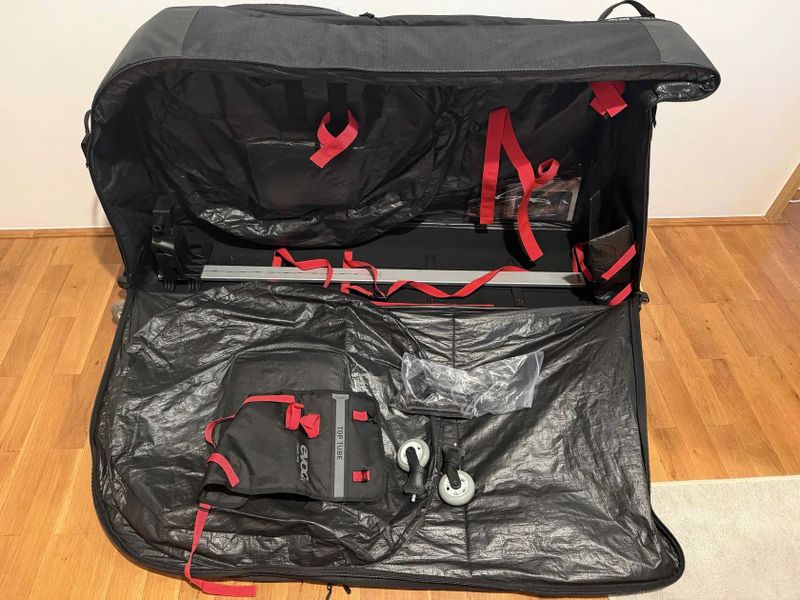 Zamluveno - EVOC Bike Travel Bag Pro