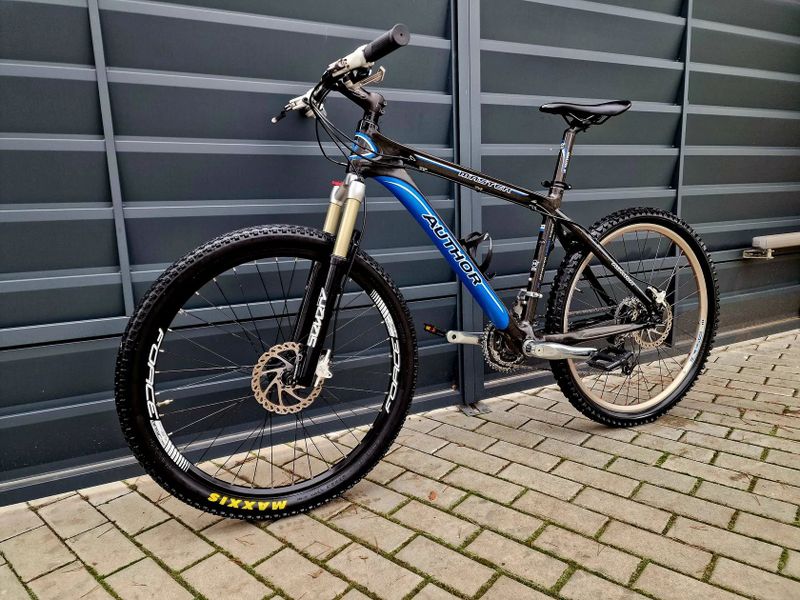 (21) Karbonové horské kolo Author Air