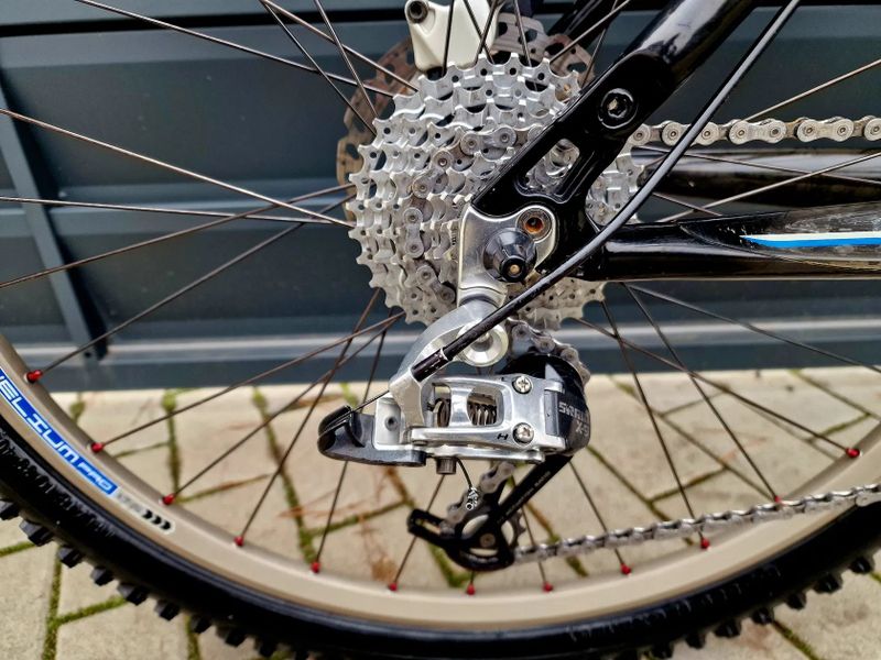 (21) Karbonové horské kolo Author Air