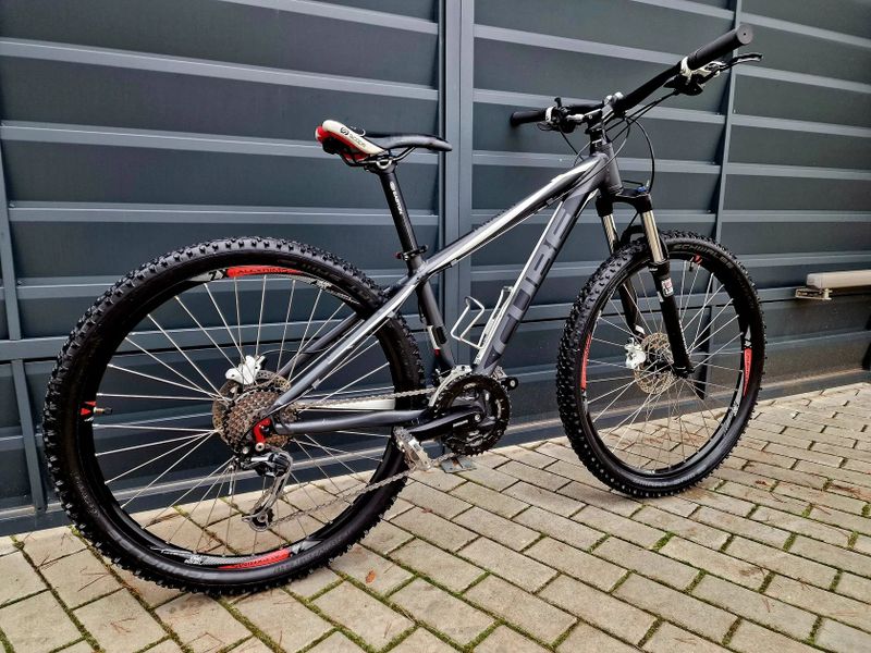 (23) Horské hliníkové kolo Cube