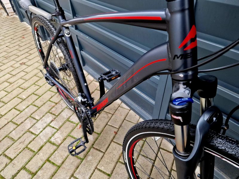 (24) Crossové/Trekingové kolo Merida