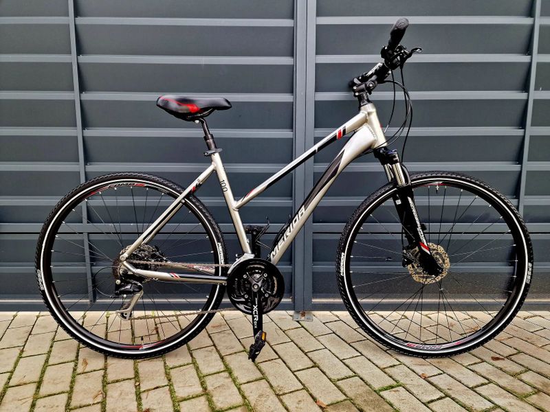 (26) Dámské Crossové/Trekingové kolo Merida 28"