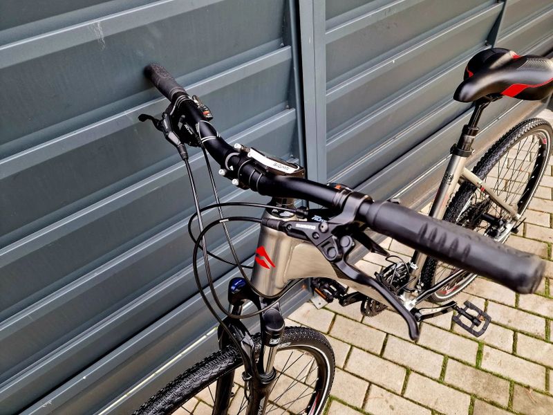 (26) Dámské Crossové/Trekingové kolo Merida 28"