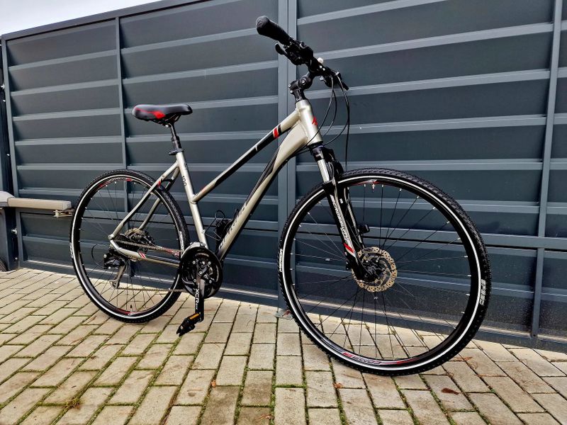 (26) Dámské Crossové/Trekingové kolo Merida 28"