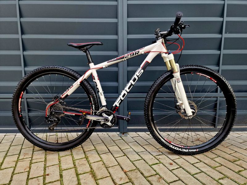 (28)Horské hliníkové kolo Focus Air 29"