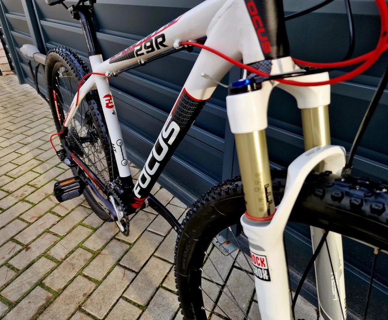 (28)Horské hliníkové kolo Focus Air 29"