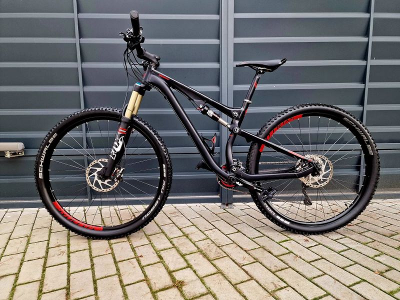 (29) Celoodpružené kolo Scott Genius