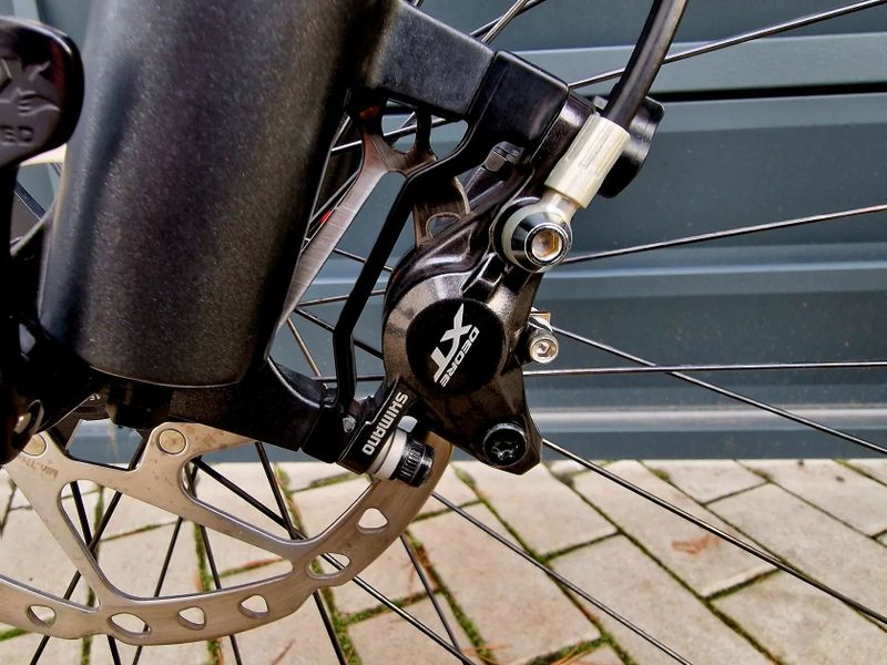 (29) Celoodpružené kolo Scott Genius