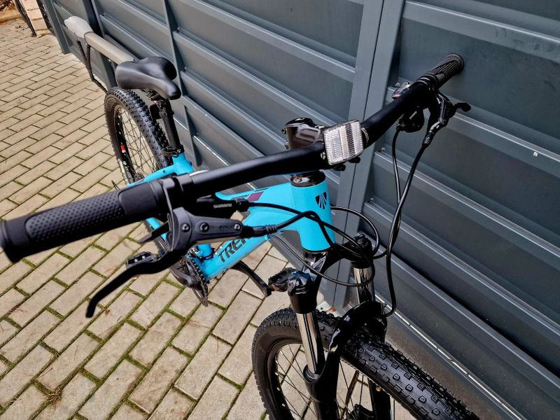 (30)Dámské/Dívčí horské kolo Trek 27,5"