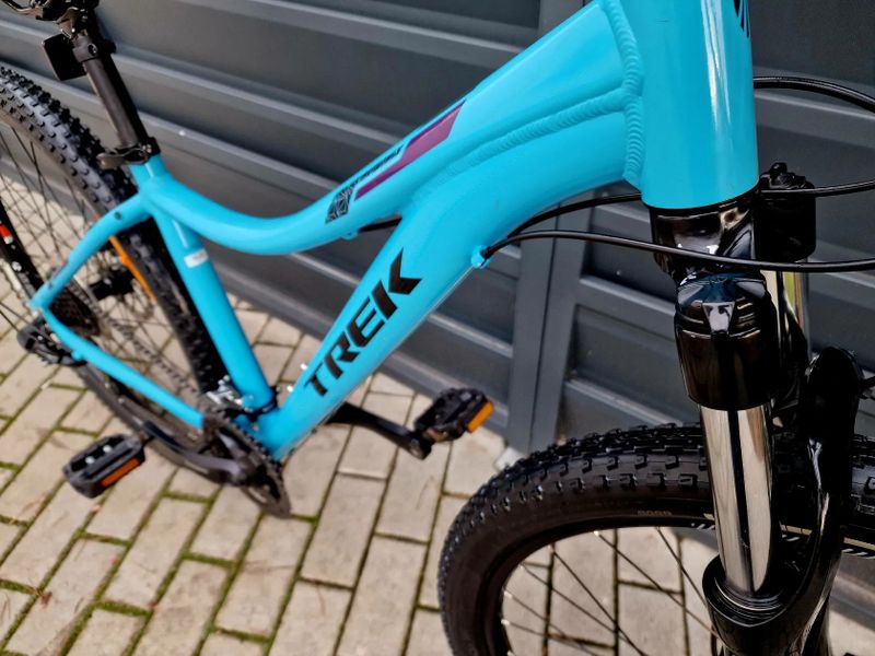 (30)Dámské/Dívčí horské kolo Trek 27,5"