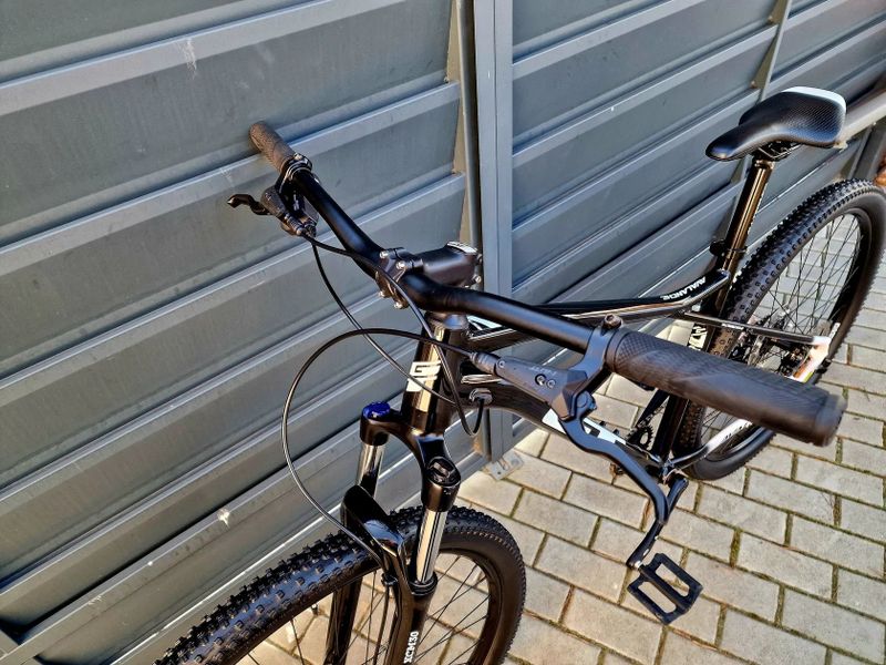 (36)Horské hliníkové kolo GT 29" 