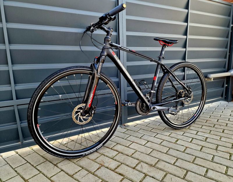 (42)Crossové/Trekingové kolo Leader Fox Air 28"