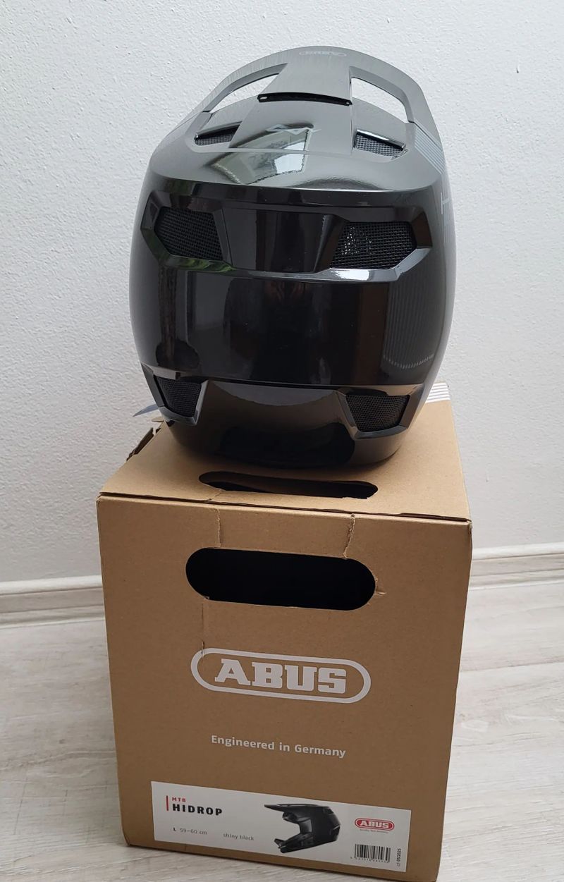 Nová helma ABUS HIDROP vel. L (59-60)