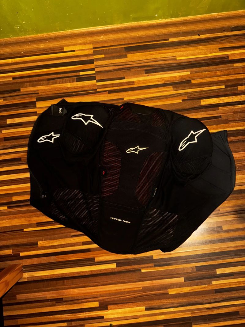 chránič páteře a ramen