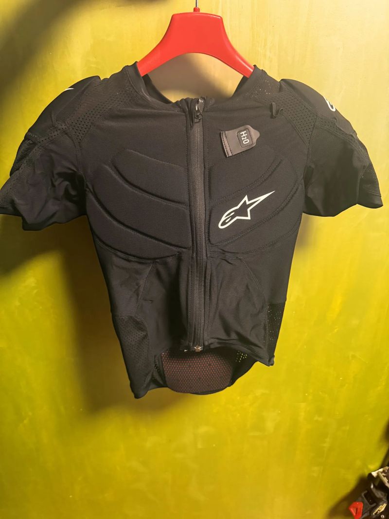 chránič páteře a ramen