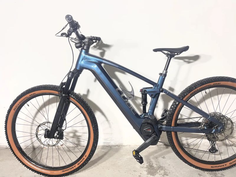 Cube Cube stereo hybrid 120 race 750